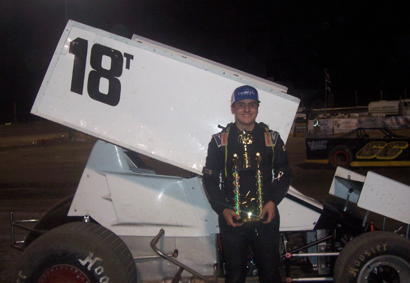 Holmes Wins First Sprint Car Feature At Southern Oregon Speedway
