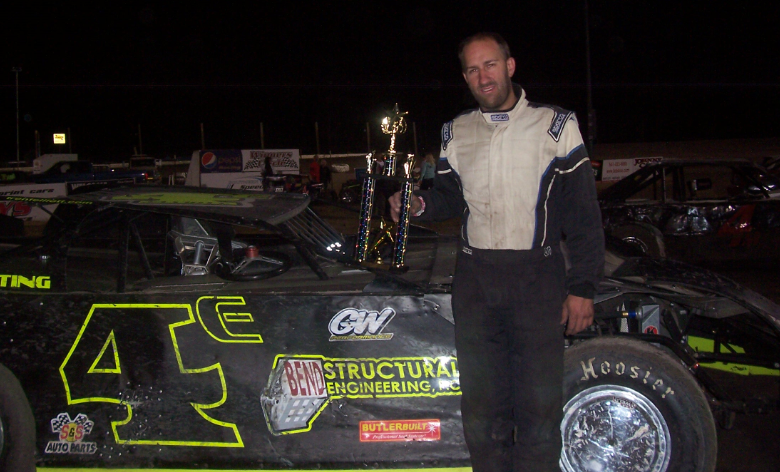 Elliott, Peters Win At Southern Oregon Speedway